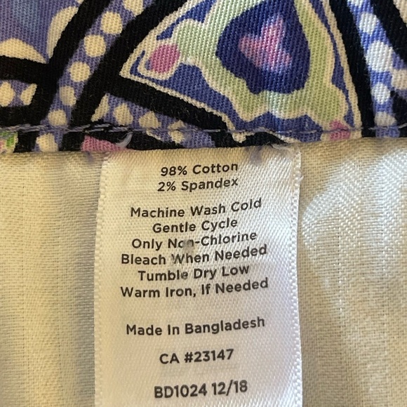 Talbots Geometric Floral Pattern Women’s Shorts Size 16 - Picture 3 of 11